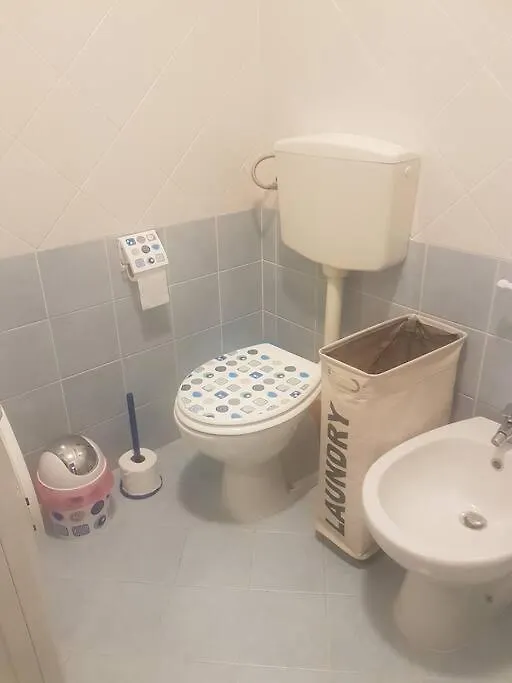 Aparthotel Da Sofi E Giuli Isola delle Femmine 0*,  Italia